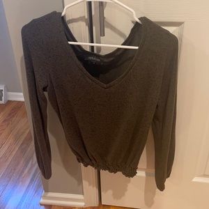 Abeline V Cut Topped